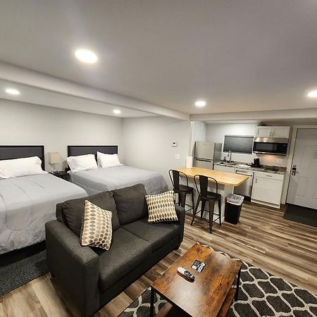 Snowy Mountain Inn Saratoga Bagian luar foto