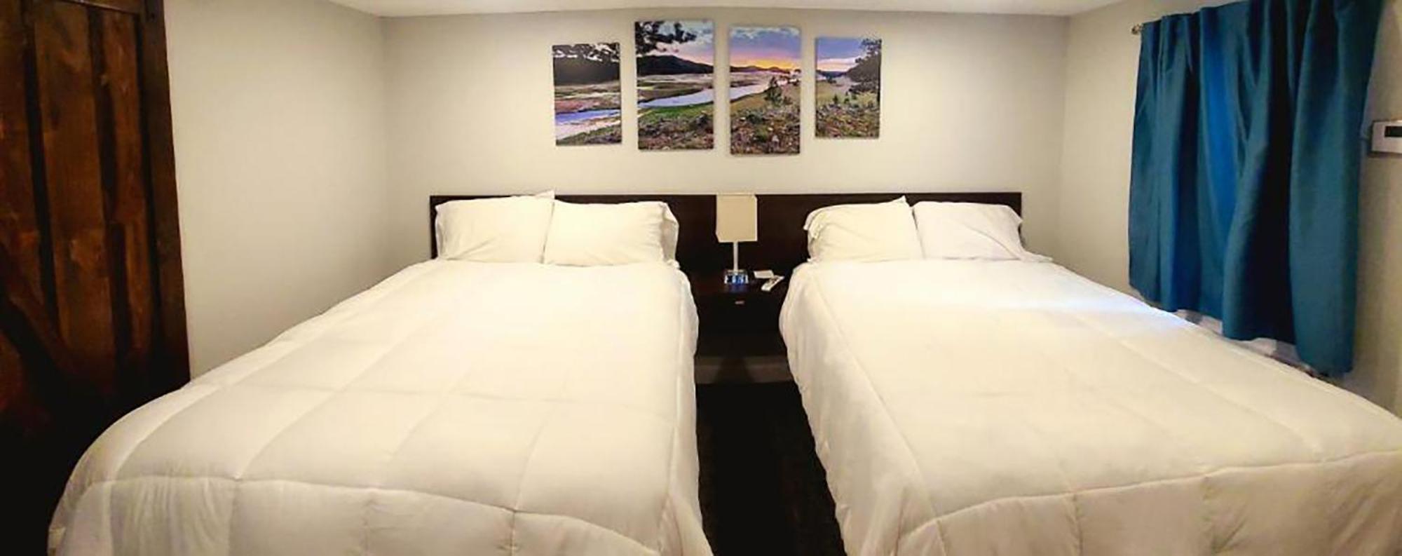 Snowy Mountain Inn Saratoga Bagian luar foto