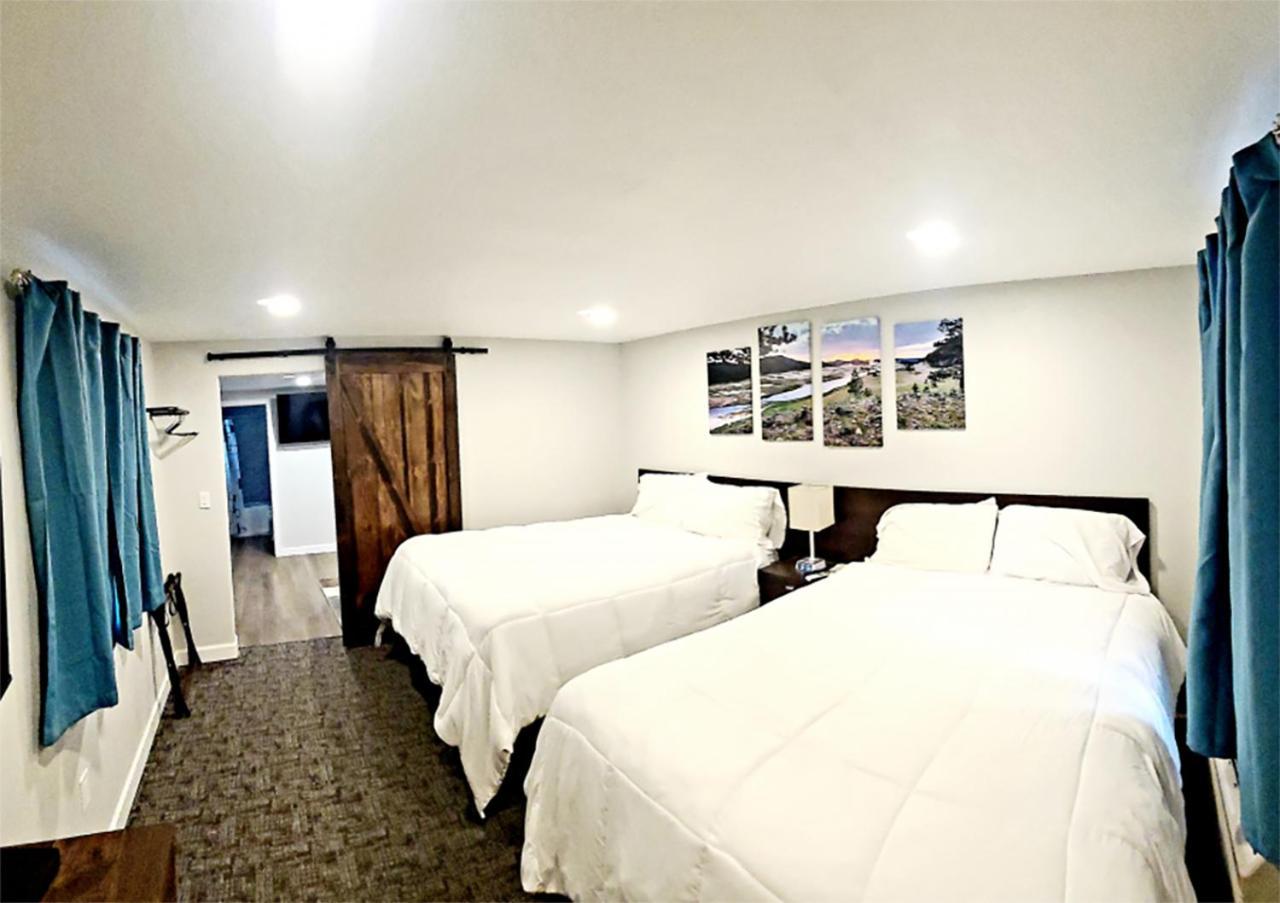 Snowy Mountain Inn Saratoga Bagian luar foto